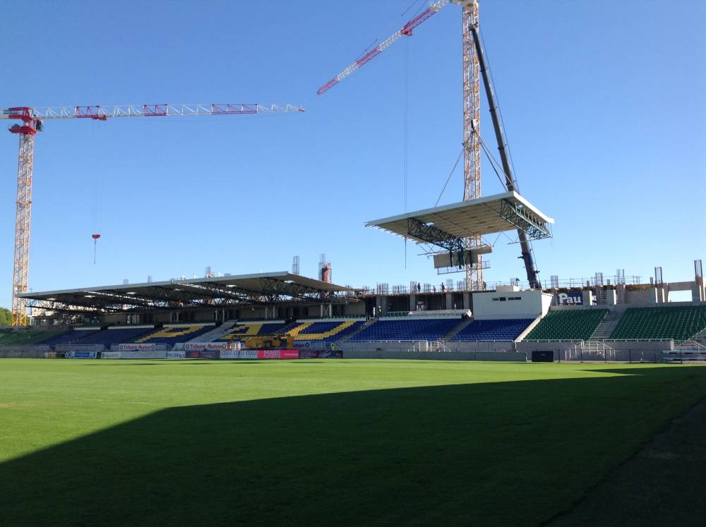 Démantèlement tribune Auchan Stade du Hameau