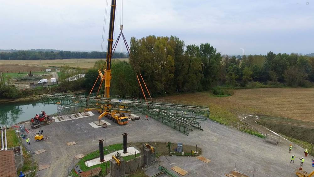 Démantèlement d'une passerelle
