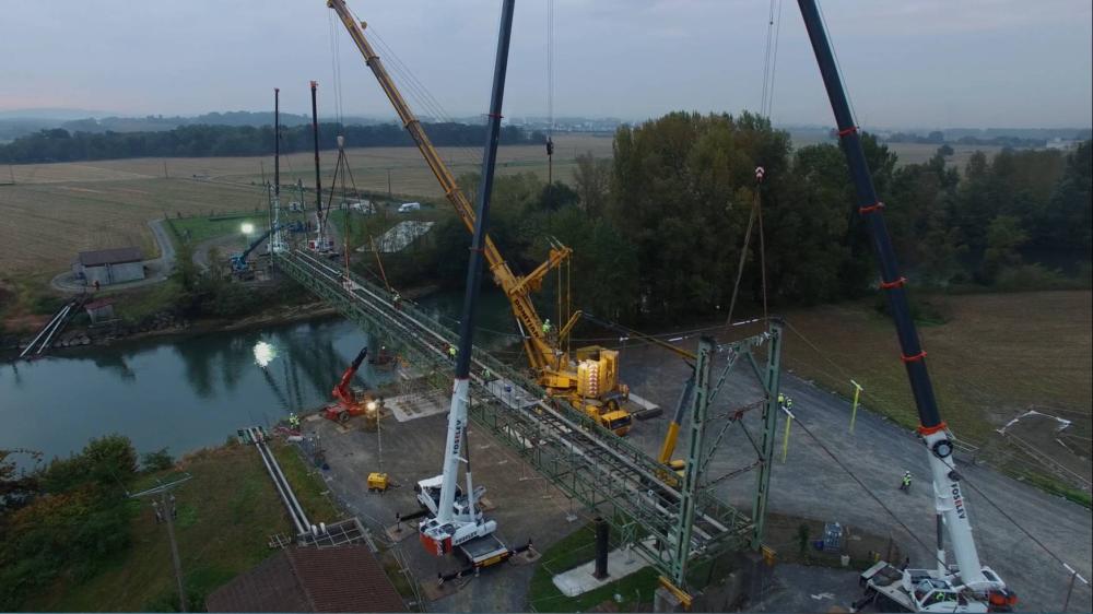 Démantèlement d'une passerelle
