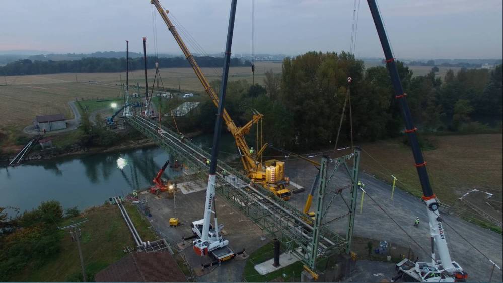 Démantèlement d'une passerelle